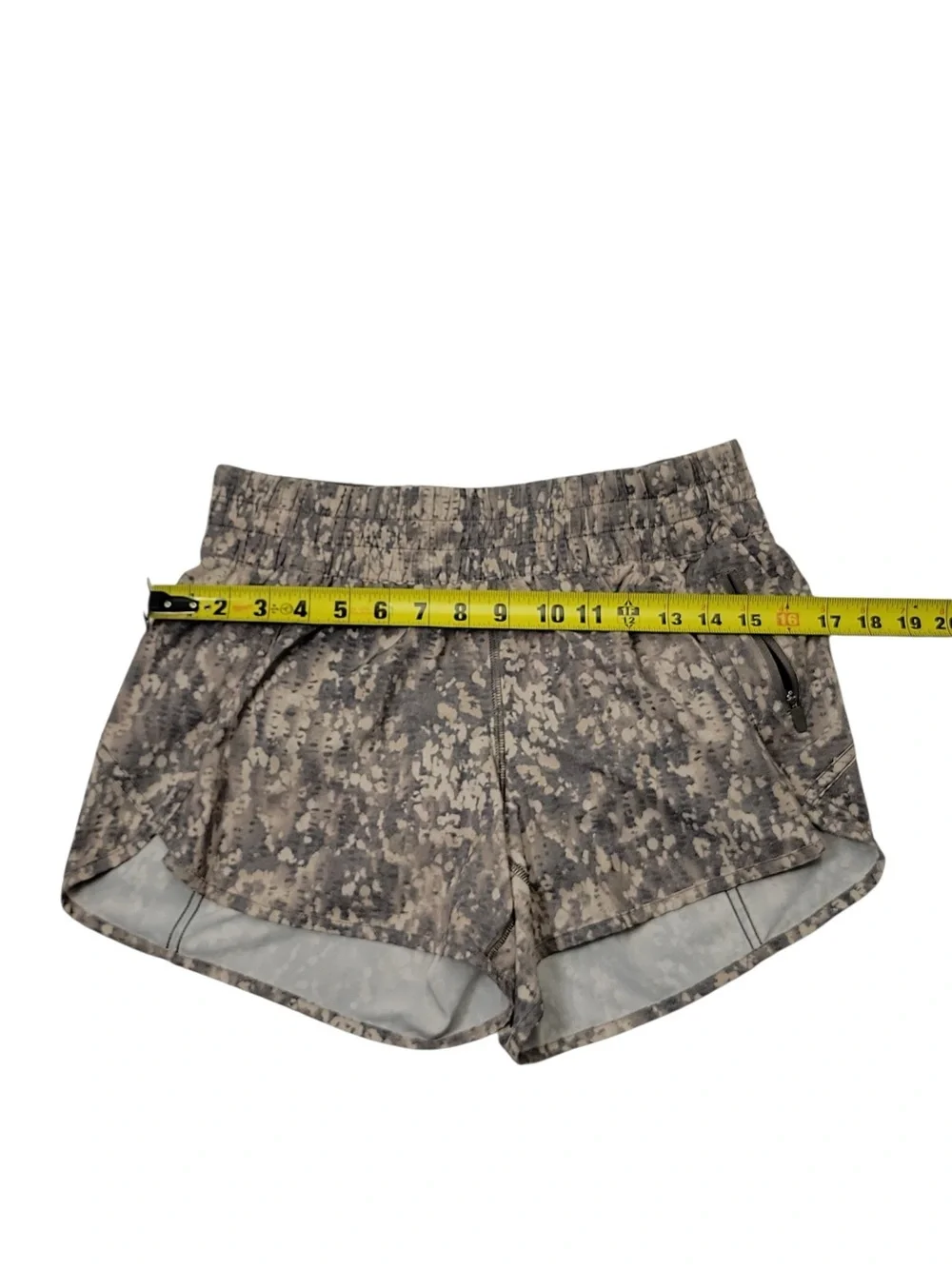 Lululemon Tracker Low Rise Short V4 Gristone White Opal Shorts Women's Size 10